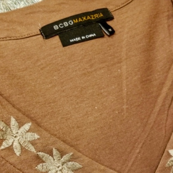 BCBG Max Azria Soft Brown Detailed Tunic Top. Sz M - Picture 7 of 9